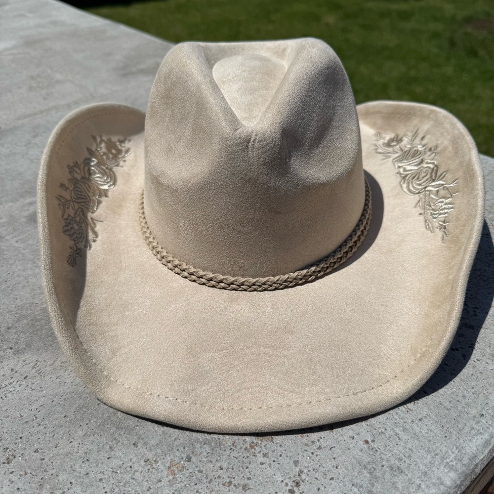 Embroidered Cream Cowboy Hat